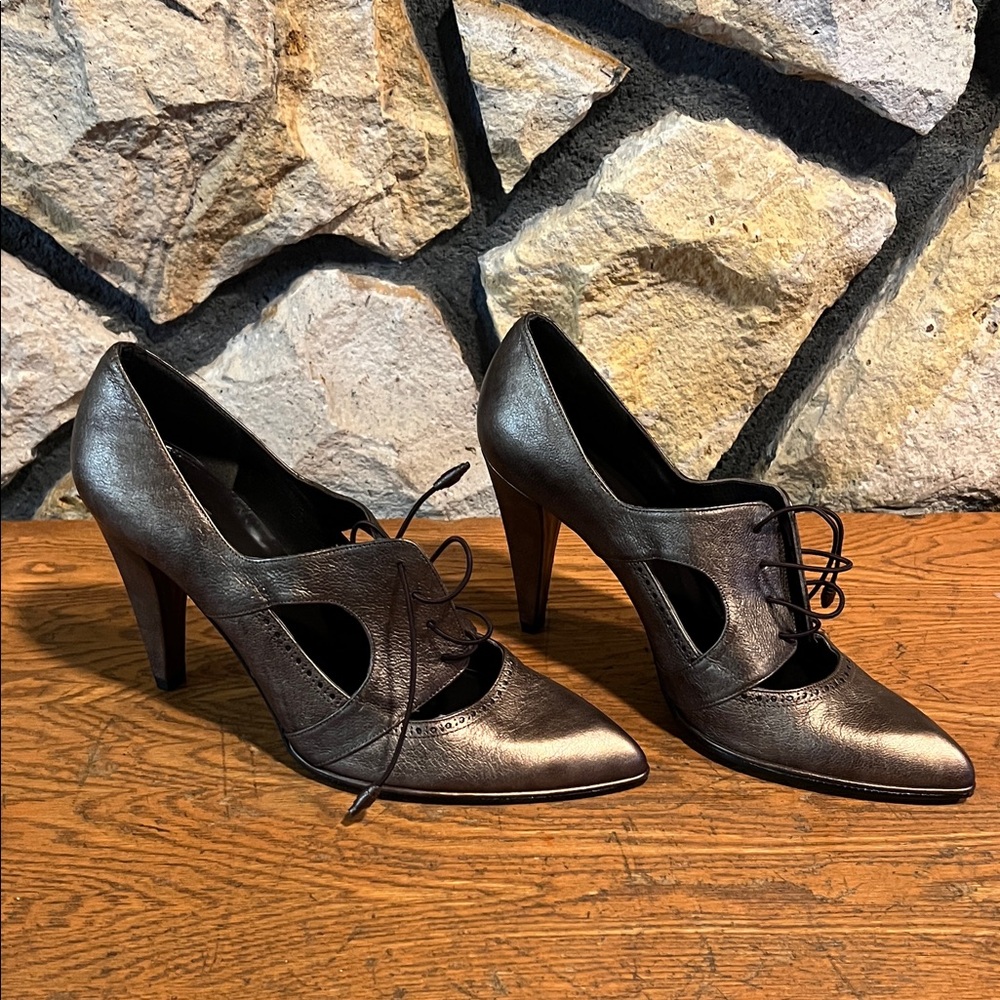 NWOT Stuart Weitzman Metallic Bronze Lace-Up Heels Size 10